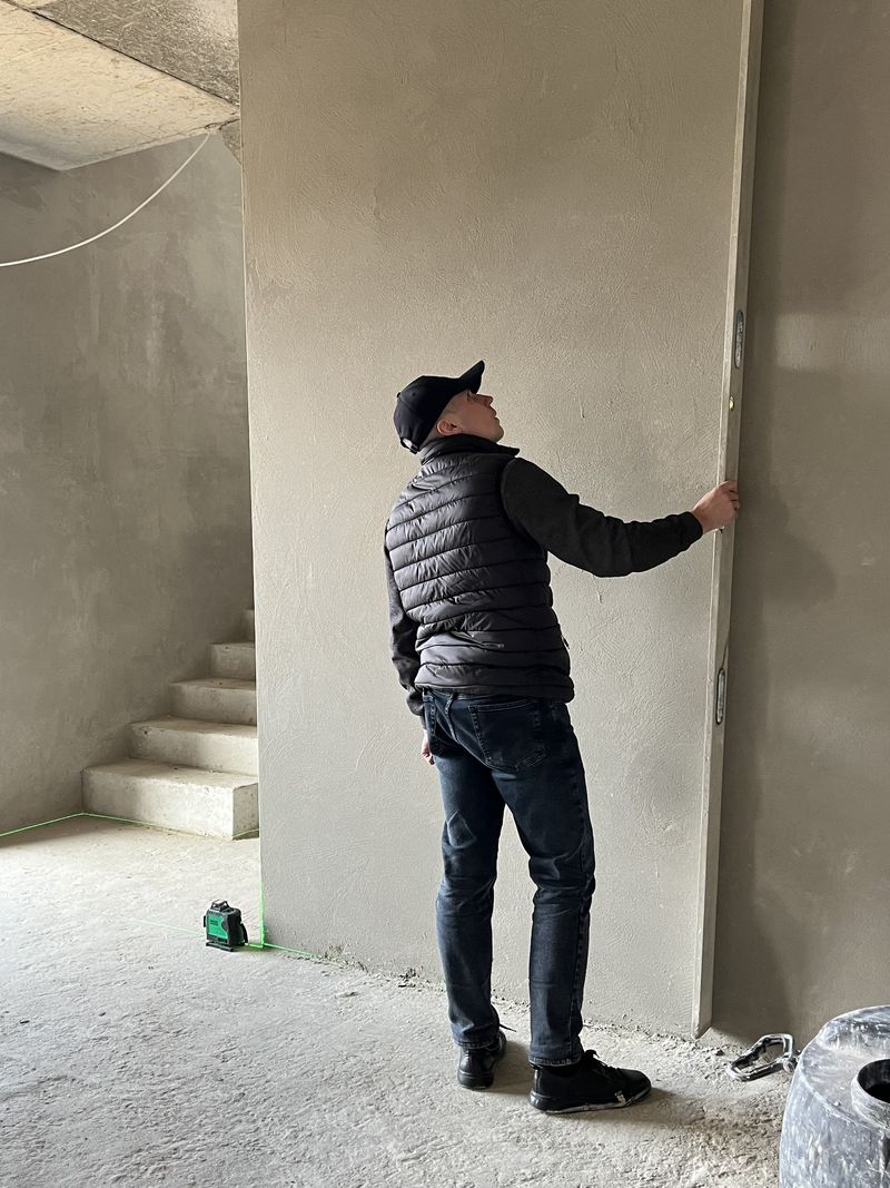 Виконроб_вакансія Львів MV Group ремонти